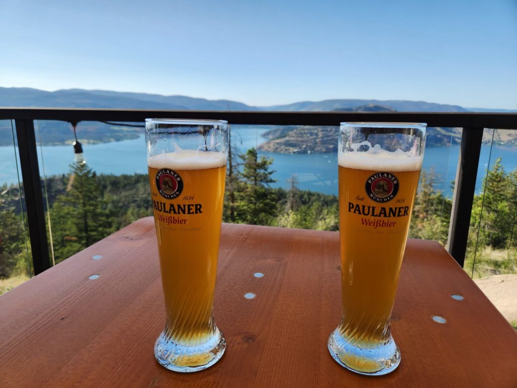 ビールと景色